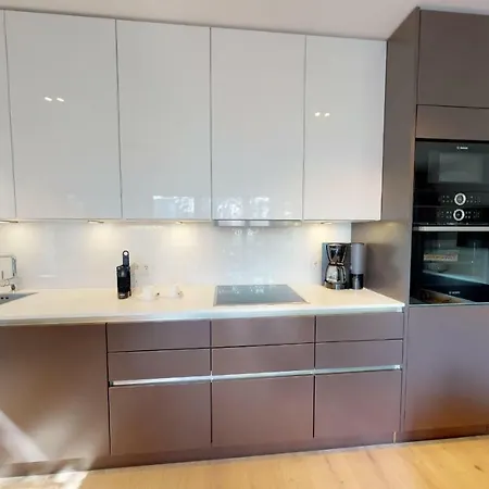 White Pearl 3.05 Apartment